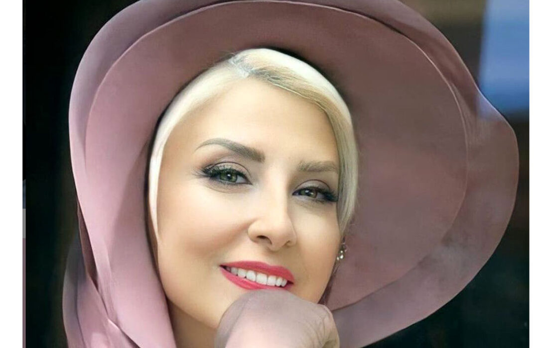 فیلم لباس کاملا پلنگی مرجانه گلچین در آنتن زنده صدا و سیما ! / عجیب اما واقعی از خانم بازیگر و تلویزیون !