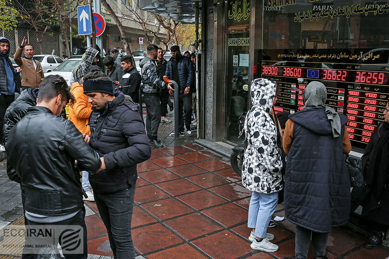 تقابل واگنر و عمان در بازار ارز ایران