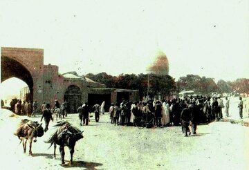 مرده‌ها از زنده‌ها چه می‌خواستند؟/ کفن‌پوشان خوفناک در میدان سرقبرآقا