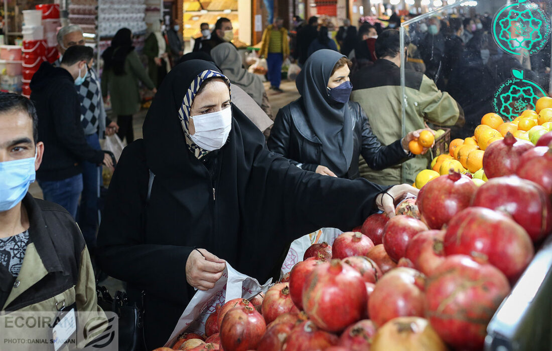 خرما در فروشگاه های میادین تهران 15 درصد زیر قیمت است