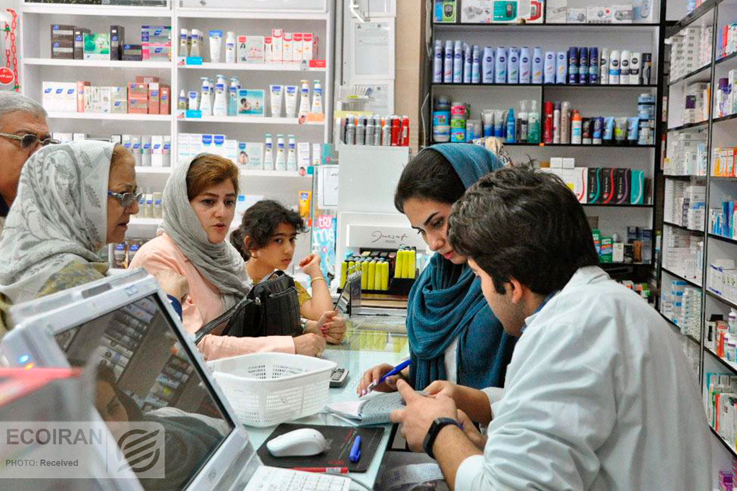 مدرک دکتری داروسازی شرط لازم برای تاسیس داروخانه است.