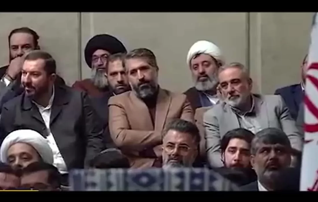 طنین مداحی آذری در بیت رهبری به مناسبت ولادت حضرت زهرا؛ اجازه از رهبری برای تکرار ابیات شعر به درخواست مردم + ویدیو