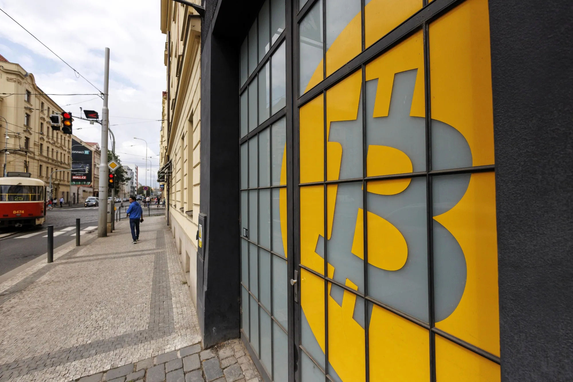 شرکت ETF بلکمن همزمان با قدرت بیت کوین بود